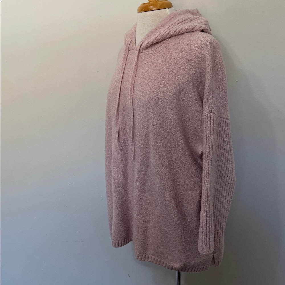 Relaxed Hooded Knit Pullover in Dusty Pink - Picture 4 of 11